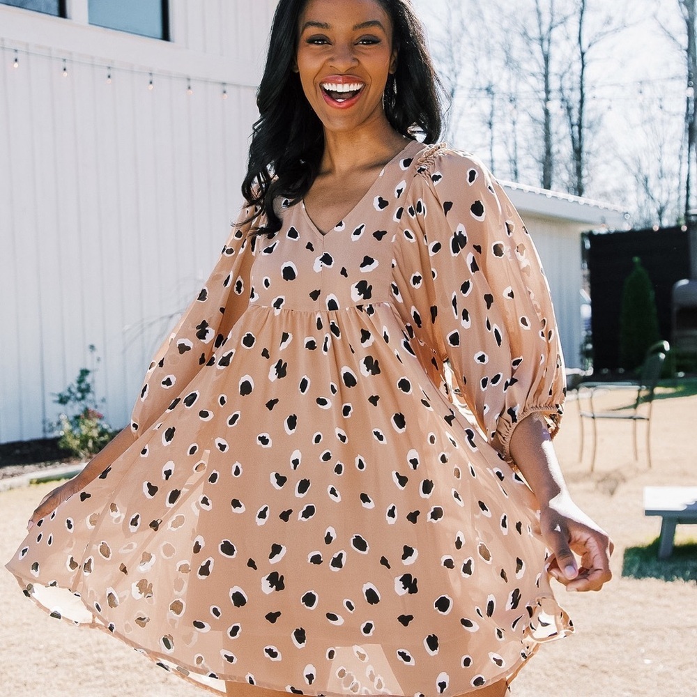 Umgee Tan and Black V-Neck Puff Sleeve Sundress